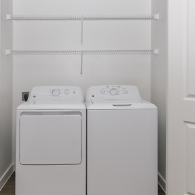 Washer & Dryer Full Size Washer/Dryer